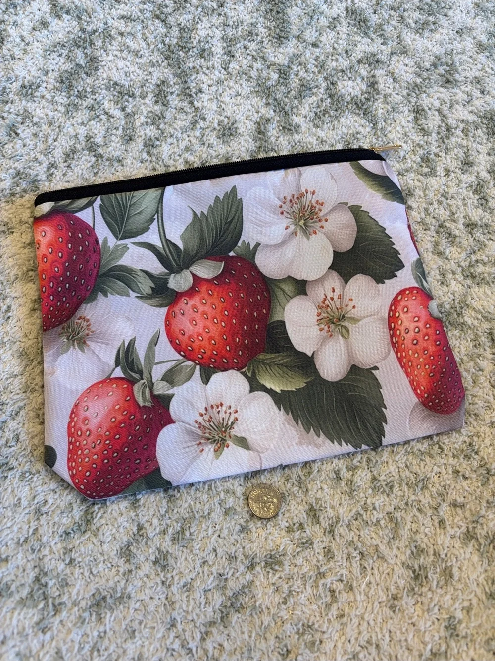 Strawberry Garden Floral Cosmetic Travel Bag Zip Pouch NWT 9x7.25”